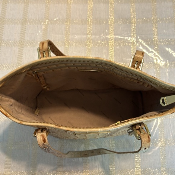 COPY - Brahmin Medium Asher tote bag in croc leather. Medium Zip Top Tote. - Picture 2 of 6